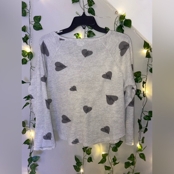 Leaf Print Long Sleeve shirt - Picture 2 of 3